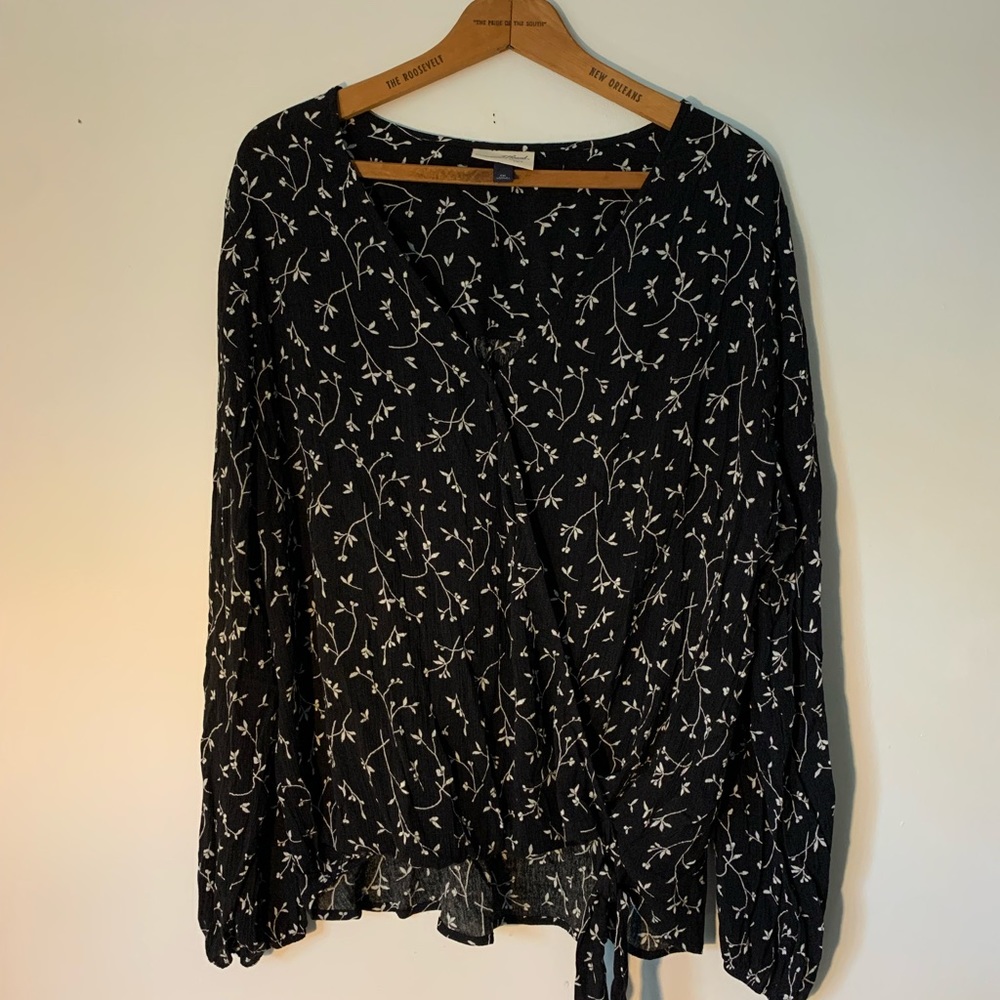 Brand: Universal Thread
Size: XXL
Material: 100% Rayon